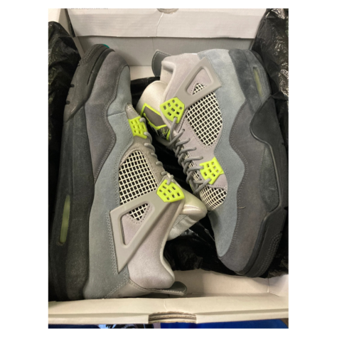 Air Jordan 4 SE “Neon” — Cool Grey/Volt-Wolf Grey-Anthracite (CT5342-007)