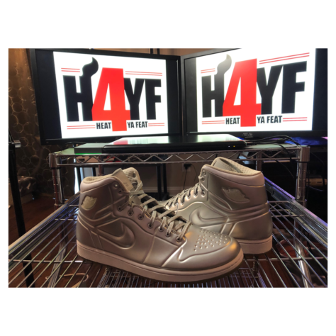 Jordan 1 Anodized "Silver" — Metallic Silver/White (414823-001)