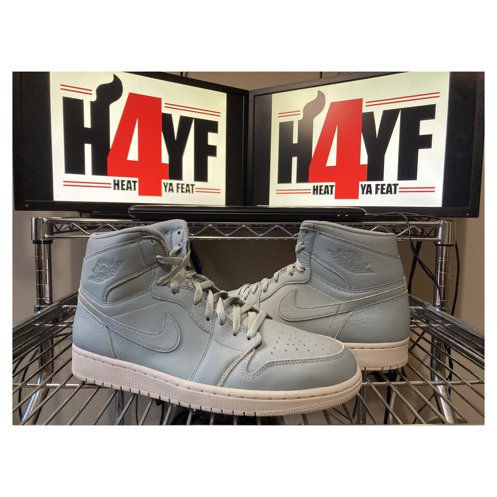 Air Jordan 1 Retro High Premium — Mica Green/Mica Green-Desert Sand (AA3993-333)