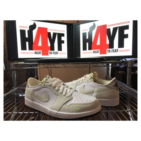 Air Jordan 1 Low OG “Ghost Green” — White/Ghost Green-Black (DM7837-103)