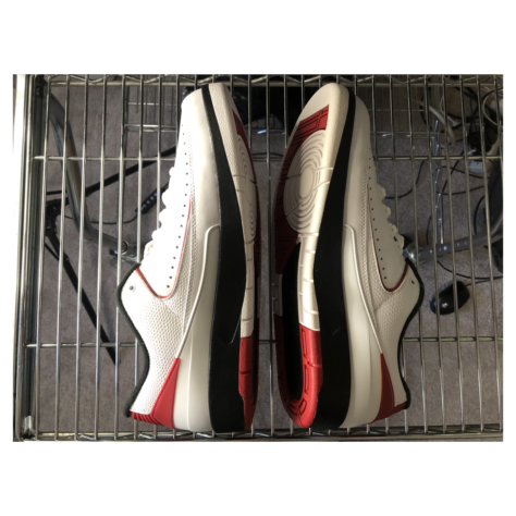 Air Jordan 2 Low OG “Chicago” — White/Varsity Red-Black (832819-101)